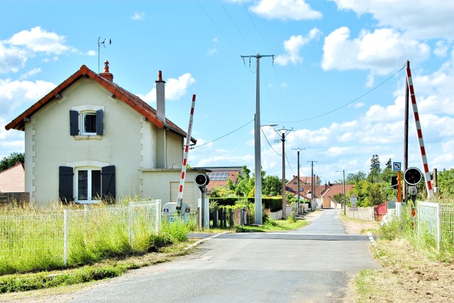 Allier - Domérat - passage à niveau