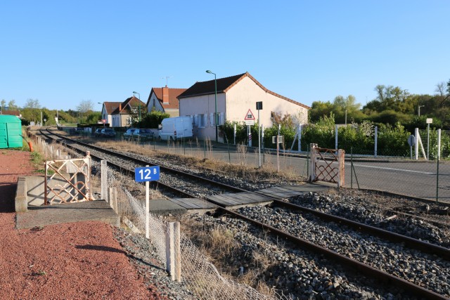 Allier - Saint Yorre - passage à niveau