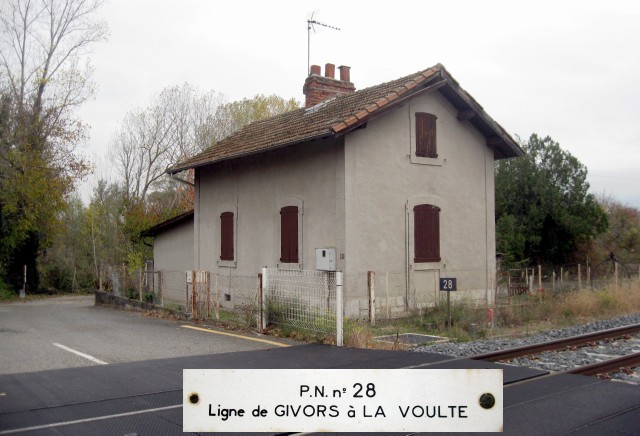 Ardèche - Limony - passage à niveau