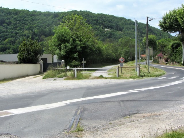 Aveyron - Saint Affrique - passage à niveau