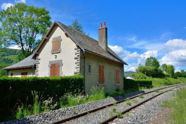 Cantal - Thiézac - passage à niveau