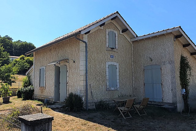 Charente - Sers - passage à niveau