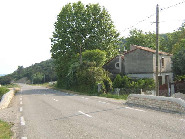 Gard - Saint Just et Vacquières - passage à niveau