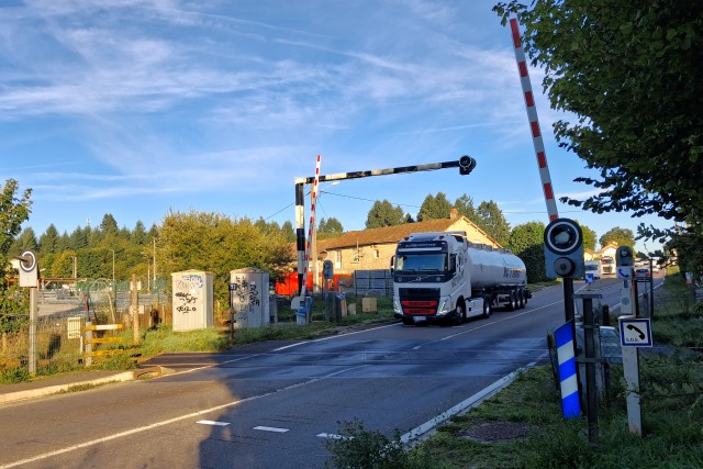 Haute Vienne - Peyrilhac - passage à niveau