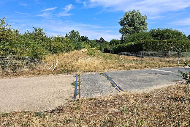 Yonne - Vernoy - passage à niveau