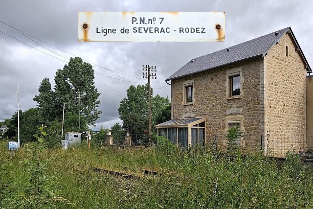 Aveyron - Laissac Sévérac l'Eglise - passage à niveau