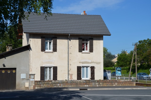 Aveyron - Onet le Château - passage à niveau