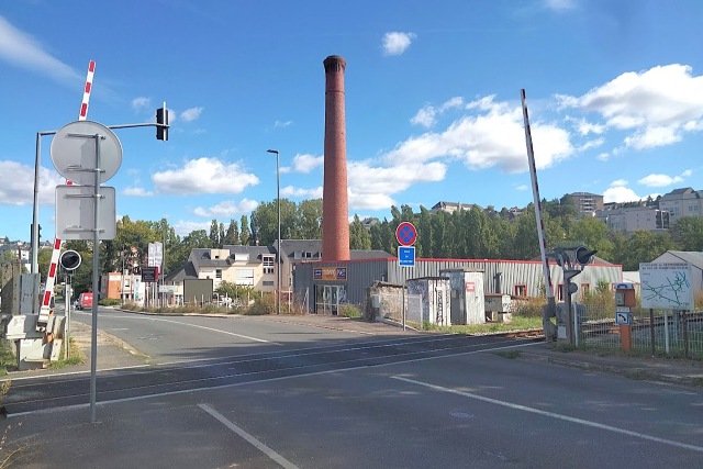 Aveyron - Rodez - passage à niveau