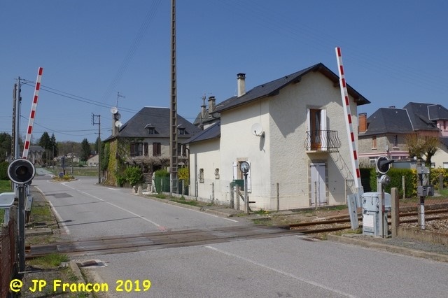 Corrèze - Eyrein - passage à niveau