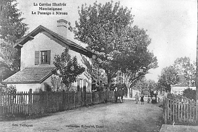 Corrèze - Montaignac sur Doustre - passage à niveau