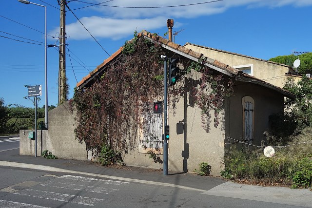 Hérault - Saint André de Sangonis - passage à niveau