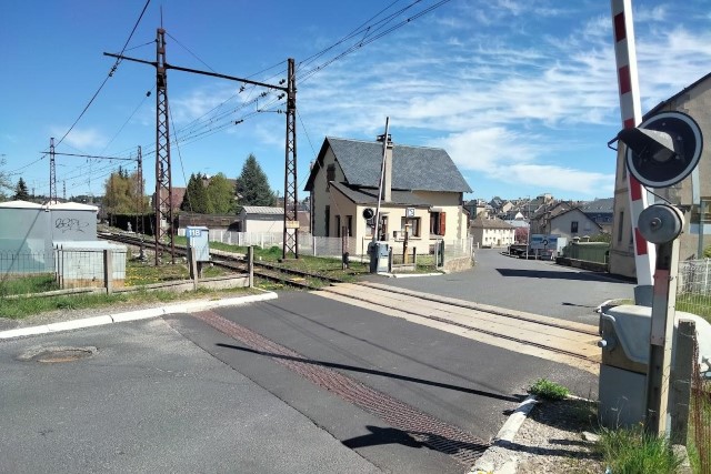 Lozère - Saint Chély d'Apcher - passage à niveau