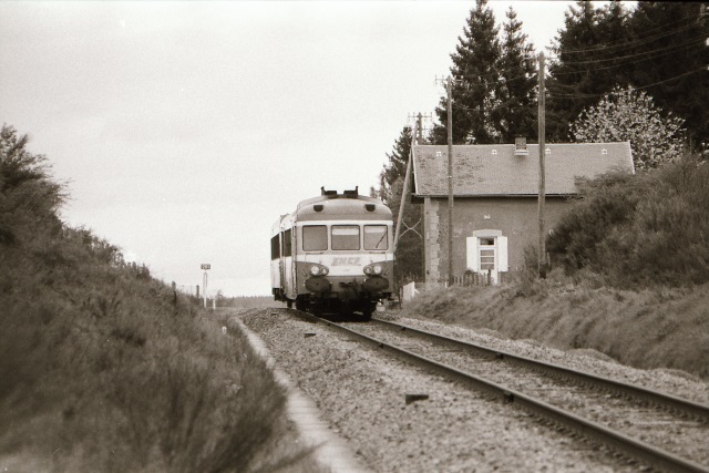 Puy de Dôme - Giat - passage à niveau