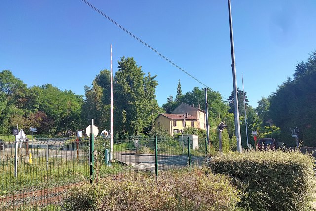 Rhône - Sain Bel - passage à niveau